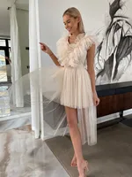 Rüschen V-Ausschnitt Heimkehr Kleider mit Bug-Reißverschluss Rückstattungs-Party-Gowns High Tulle Short Prom Special Gelegenheit Vestidos