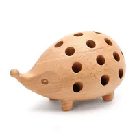 Nordic Arts and Crafts Studio Decoration Children&#039;s Penholder Solid Wood Carving Hedgehog Small Gift 210908