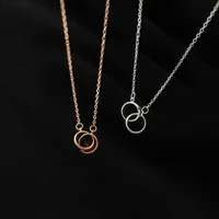 Genuino de plata esterlina 925 collar colgante Doble enclavamiento Círculos Dos anillos Diseño Rosa Chapado en oro minimalista Joyería