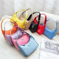 5classisk designer underarmsäck märke handväska mode högkvalitativa tryckta axelväskor damer Prad shopping handväska mini plånbok