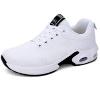 Femmes de concepteur Femmes Sneakers Rose Air Coussin Surface Chaussures Sports Respirant Entraîneur de Sports Haute Qualité Entraîneurs de maille à lacets d'extérieur Runner Shoe 001