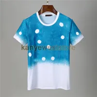 2021 Yeni Bahar Yaz Tasarımcı Erkek Moda Tshirt Mavi Gökyüzü Bulut Mektup Baskı Rahat T-shirt Rozeti Kadınlar Lüks T Gömlek Elbise Tee Tops