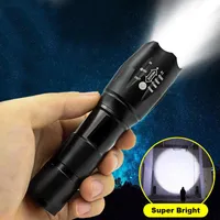 Lampe de poche LED Torche ultra-lumineuse T6 / L2 à l'extérieur imperméable zoomable zoomable rechargeable 18650 batterie de batterie randonnée sur la lumière de camping