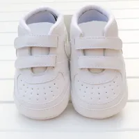 Детские туфли 0-18 месяцев детские девочки мальчики малыш первые ходьбы против SLIP с мягким составом Bebe Moccasins Маленькая кроватка кроссовки обуви