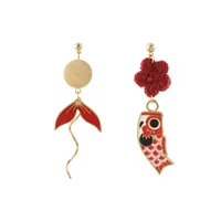 Ethnischer chinesischer Stil asymmetrische Koi-Fisch-Schwanz-Ohrringe, Pflaumenblütenwolleblumen, einfache und vielseitige Ohrringe