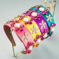 Luxury Multi Color Crystal Flower Headband Vintage Simulerad Pearl Rhinestone Beaded Hairband Girls Party Tiara Bezel