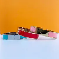 Bracelets de concepteur Bracelet de mode de haute qualité pour hommes et femmes en acier inoxydable argent, or rose, gold de luxe bijoux cadeaux