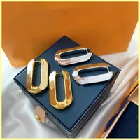 Kadınlar Altın Küpe Moda Tasarımcısı Küpe Takı Luxurys Saplama Küpe Kare Küpe Çemberler Çiviler 925 Gümüş 21082701R