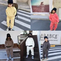 Tasarımcı Kid Seti Ess Trailtsuit Uzun Kollu Kapüşonlu Takipler Temel Mektup Kapüşonlu Kapşonlu Sweatshirt +Pant Jogger Gevşek Kırış Çocuk Setleri Kalın