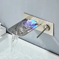 Bagno lavandino rubinetti rubinetto a parete in nickel LED cascata miscelatore bath tap temperatura controllo temperatura cromato nero finito