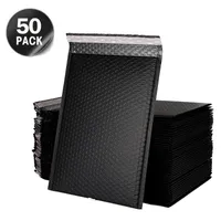 50ピースブラックバブルメーラーポリメーラーセルフシールパッド入りメーリング封筒ブックパッキングのためのギフトバッグ