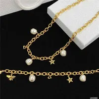 Collier de pendentif de lettre d'abeille élégante Collier dames Pearl Star Bracelet chaîne en métal collier collier femmes bijoux ensembles