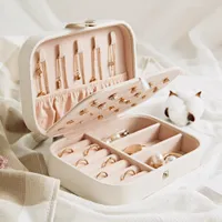Visualización de joyas de terciopelo Pendientes de estilo coreano Placa de joyería Pendientes portátil Pendientes de cuero Anillo Caja de almacenamiento de joyería multifunción