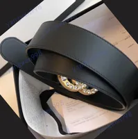 Cinturón de mujer para mujer de alta calidad de cuero genuino de cuero negro diseñador de colores de piel de vaca para mujer para mujer Cinturones de lujo Top Pearl Button Decoración Crystal Hebilla como todo regalo