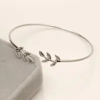 Bracciale 1pcs gelioncini argento color argento dono di bracciale aperto femminile di alta qualità per femminile feste annuiveri