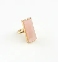 Fashion Gold Plated Rectangel Rosa Rose Quartz Crystal Ringar Geometrisk Natursten Ring för Kvinnor Smycken Gift