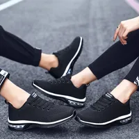 Svart mode löparskor luft cush högkvalitativa sport utomhus sneakers soft sula män kvinnor fabrik direktförsäljning sport sko storlek EU39-44