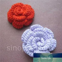 Handcraft Crochet Rose 55mm, Courtit Scrapbook DIY 3D Coton à tricoter Fleur de couse à couse de couse de coiffe de couse de couse Petal Valentine Décoration1