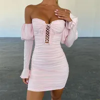 Mujeres Sexy Off The Shoulder Party Dress Fashion Skuff Sleeve Sin Backless Hollow Out Lace Up con cremallera Mini Vestidos Otoño 2021 Casual
