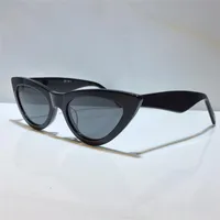 Sonnenbrillen für Männer und Frauen Sommer Stil Anti-Ultraviolett Retro-Schild Linsenplatte Unsichtbare Rahmen Mode Brillen Zufallskiste 40019