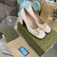 2021 lente vrouwen mid-hak pomp horsebit designer jurk party schoenen vierkante teen echt leer 75mm hoge hakken met doos