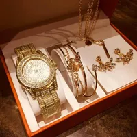 Horloges Fashion Creative Womens Horloges Set Geschenkdoos Luxe Diamond Ketting Armbanden Oorbellen Quartz Horloge voor Dames Daling