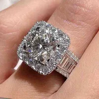 2021 NOUVELLE Bague de fiançailles en argent sterling de luxe Halo 925 pour femmes anniversaire bijoux en gros