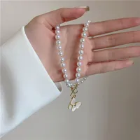 Chokers Yeyulin Chic Opaal Butterfly Hanger Ketting Voor Vrouwen Eenvoudige Pearl Chain Choker OT Sluiting Mode Sieraden Gift