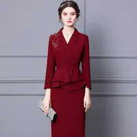 2021 Nuovo modello Claret Color Dress Ruffle Medium e Lungo Occasioni formali Gonne di sola sorella