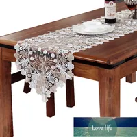 Uitgeholde geborduurde kanten tafel runner Europese stijl bloemen doek Amerikaanse tv-kast decoratieve koffie
