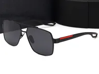 Elevata qualità Retro Polarized Sunglasses uomo donna in metallo grande designer quadrato adatto per moda, spiaggia, guida. UV400 oculos de sol masculino gafas con caso