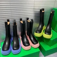 Top Quality 2021 Designer Boots Donne di lusso Donne Pneumatico ChaelSea Boot Genuine Pelle Autunno e Inverno Ginocchio Stivaletti Casual Scarpe Casual Classici Roman Martin con scatola