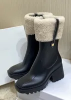 Luxurys Designers Women Rain Boots England Style Waterproof Welly Rubber Water Rains Shoes Ankle fur Boot Booties Outdoor Rainshoes