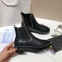 Lüks Tasarımcı Bayan Yarım Çizmeler Ayakkabı Kış Tıknaz Med Topuklu Düz Kare Toes Ayakkabı Rainboots Zip Kadınlar Orta Buzağı Booty Aşınmaya Dayanıklı Kalın Soled Boot A116