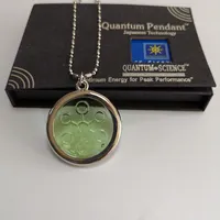 Quantum pingente bio disco negativo íons luz verde pedra de pedra de aço inoxidável colar encantos de energia escalar