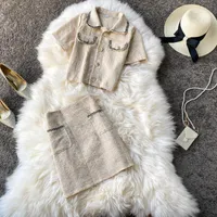 Abito a due pezzi Amolapha Elegant Donne Giacche di stile corto + Gonne Set Sleeve Single Breasted Woman Moda Mini Skirt Suits