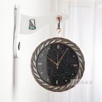壁掛け時計サイレント大時計ビンテージウッドメタル二重張り腕時計高級ぼろぼろのシッククォーツホルロゲ壁画装飾ZB5WC