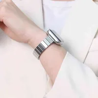 Bandes minces pour Apple Watch SE 40mm 41mm 44mm 44mm 44mm Strap Slim Bracelet en acier inoxydable pour iWatch 7 6 5 3 38mm Bande 42mm Femmes Y1126
