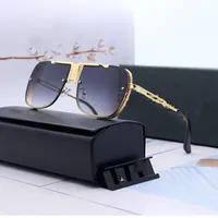 Uomini di lusso Designer Sunglasses Glamour Classy Mens Moda occhiali da sole Elegante vintage Sunglass UV400