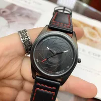 Pablo Raez Simple Men Quartz Watch Relogio Masculino Militär Sport Armbandsur Läderrem Matte Stålkalender Black Clock G1022