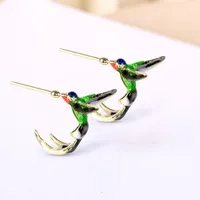 비행 Hummingbird는 유화 귀걸이 패션 동물 액세서리 귀여운 여성 조류 보석 선물 스터드