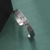 Armreifen Celtics Knoten Armreifen für Männer Frauen schwarz Edelstahl offener Manschetten Viking Nordic Armband Vintage Schmuck Amulett Amulett