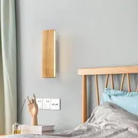 Lampada da parete in legno Sconce Nordico per camera da letto Soggiorno a sinistra e destra Luminescenza Testa dello sterzo LED Illuminazione per interni Lighting LampDe