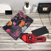 Mujeres rojas otoño e invierno de alta calidad de girasol zapatillas de encaje diseñador damas de piel de oveja pies con regalo de caja dieciocho colores
