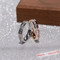 Mode Designer Ring Hohe Qualität Frauen Jewely Designer Voll Diamant Ringe Weibliche Nicht verblassende Titanstahl Paar Band Licht Luxus 01