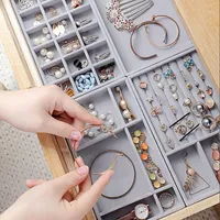 Moda Gray Velvet Biżuteria Pierścień Wyświetlacz Organizator Box Tray Holder Kolczyk Przechowywanie Case Showcase Bines1