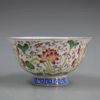 La ciotola di smalto antico della ciotola di loto della piccola della famiglia della famiglia di Famille della ciotola di Qianlong della dinastia Qing