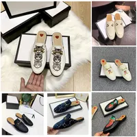 Designer tofflor äkta läder sandaler kvinnor loafers 2022 herr tofflor mules casual skor Princetown Metal Chain Shoe Spets Slipper
