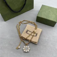 Trendiga Kvinnor Rhinestone Hängsmycke Halsband Diamant Double Letter Long Necklace Sweater Chain med presentförpackning Smycken