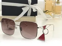 Solglasögon designer kvinna party guld ram damer sexiga glasögon mode trend varumärke fritid resor uv400 skyddande lyxglasögon med pärlhänge lunetter